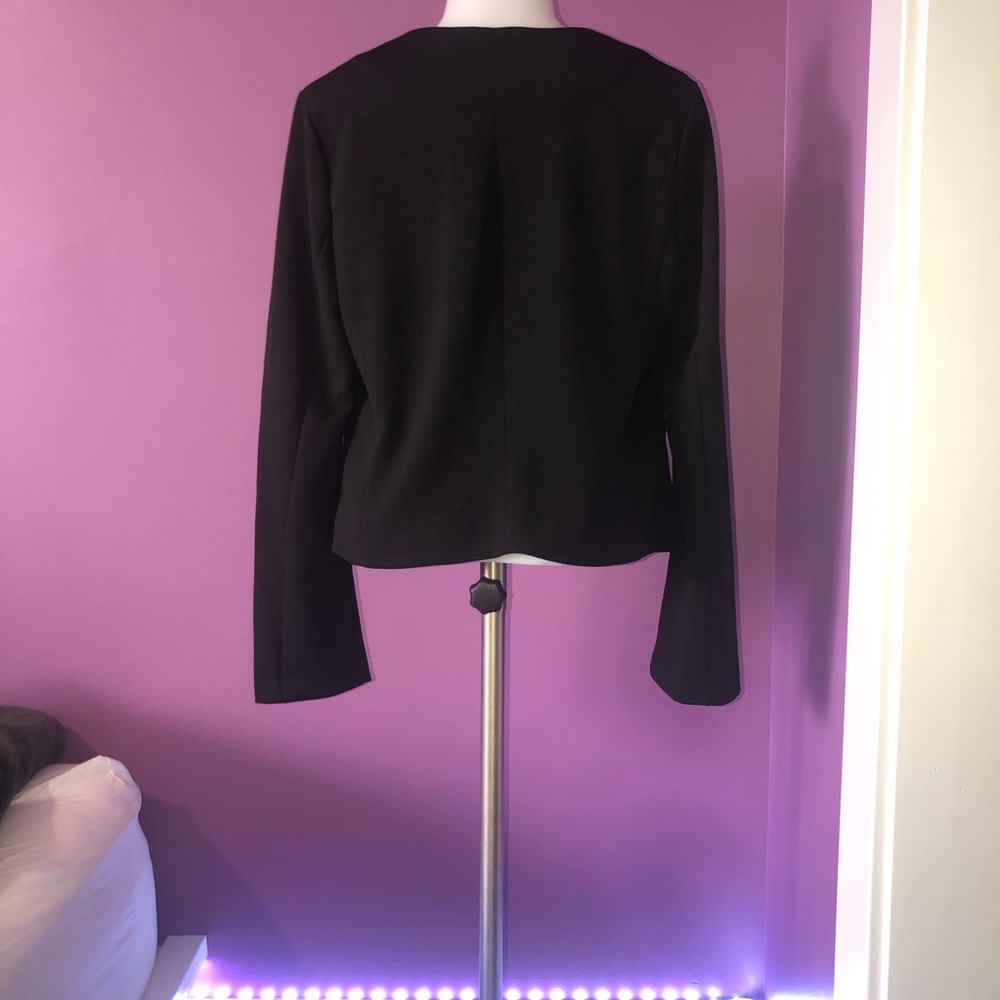 Blazer - Picture 2 of 2